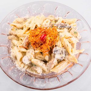 پاستای آلفردو با مرغ گریل